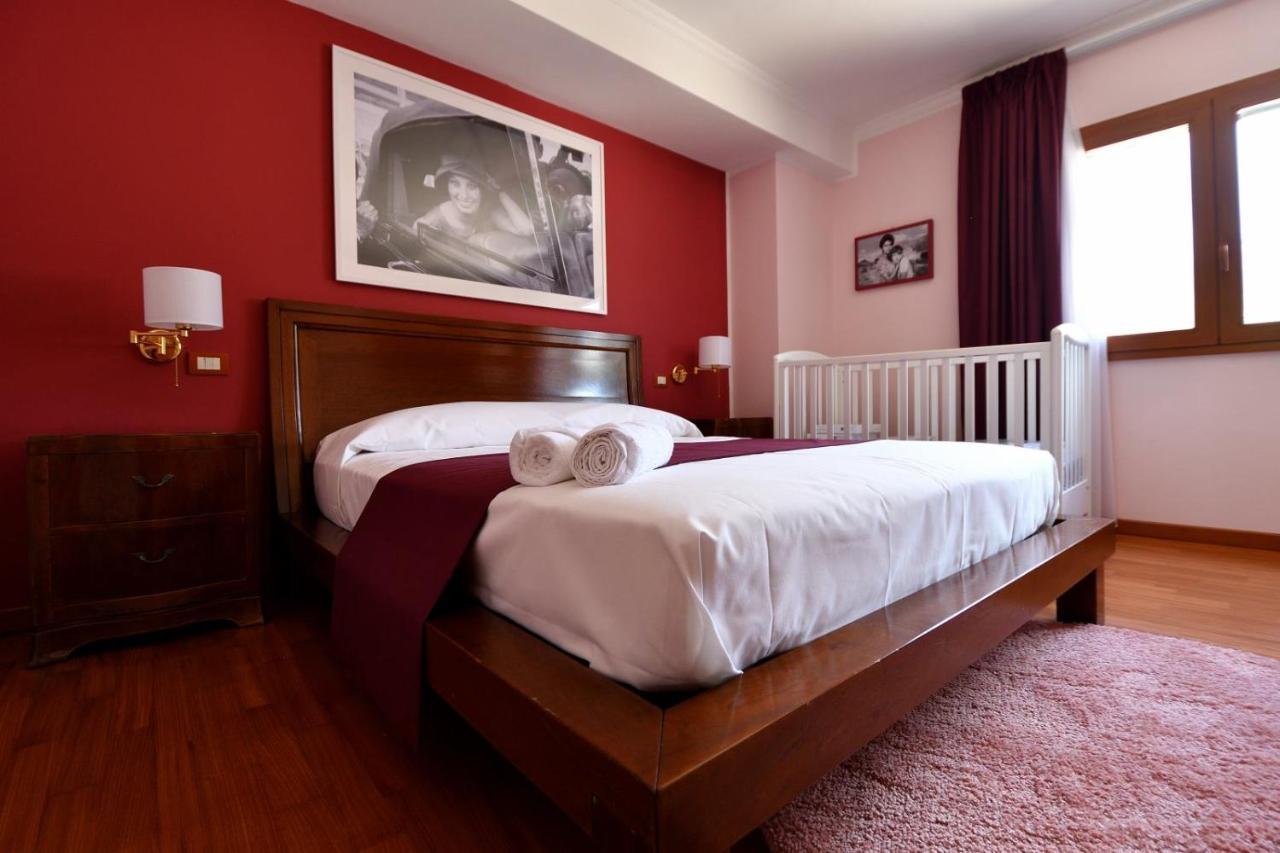 Bed and Breakfast Le Cinema Формия Экстерьер фото